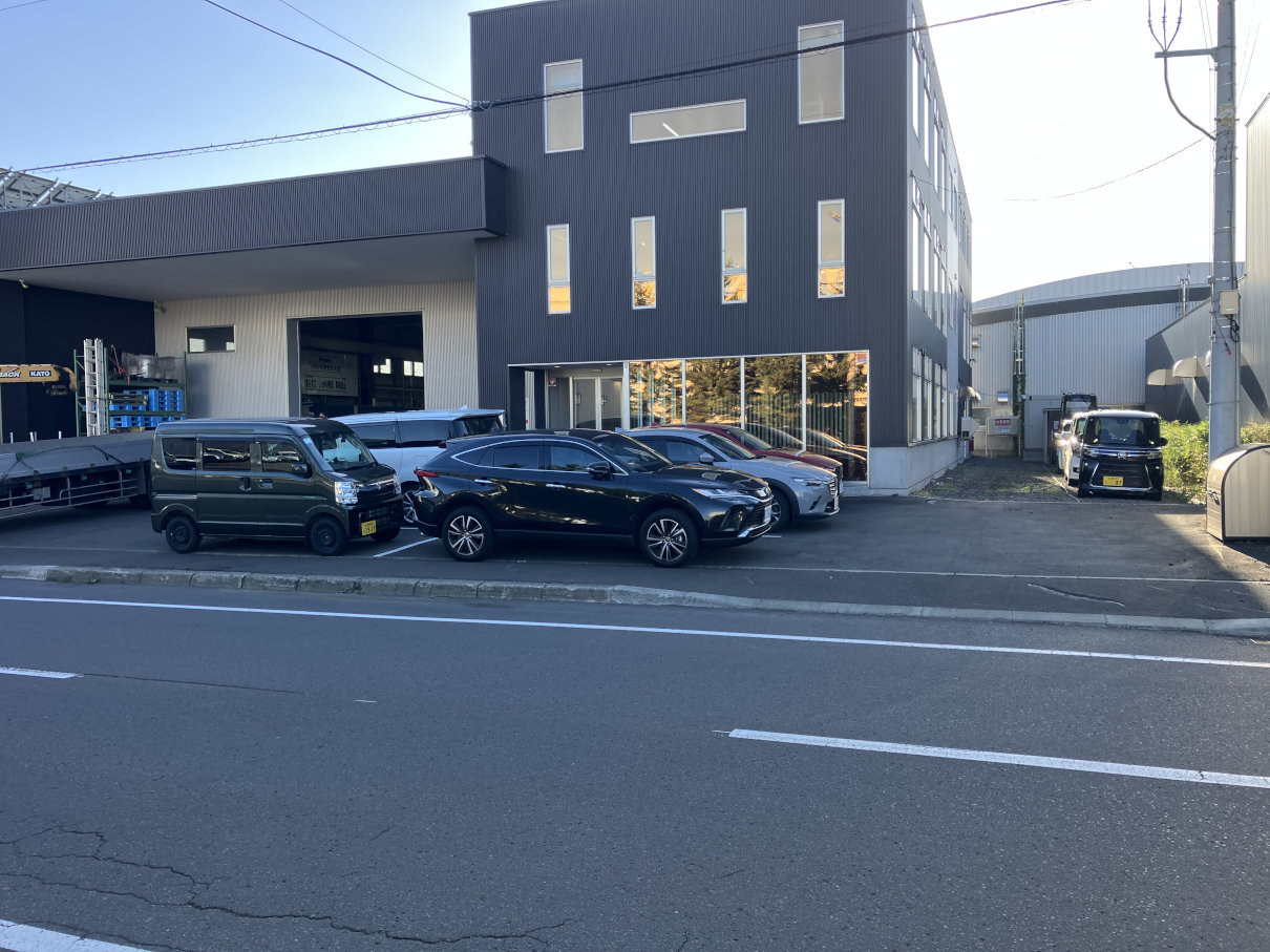 札幌支店駐車場